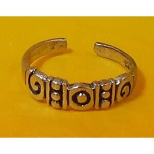 Vintage Sterling Silver Celtic Tribal Swirl Toe Ring Handcrafted foot Jewelry NO